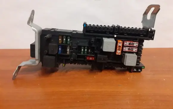 Mercedes-Benz E W212 Fuse box set A0035423019 11949