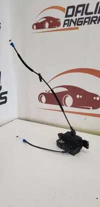Citroen C4 I Picasso Rear door lock 24099816