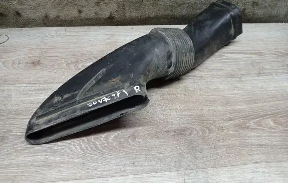 Volvo V70 Air intake duct part 8638624