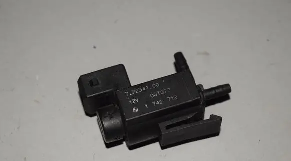 BMW 5 E39 Turbo solenoid valve 1742712