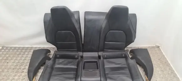 Mercedes-Benz C W204 Second row seats 