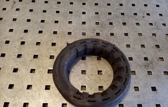 Opel Frontera B Rear coil spring rubber mount 