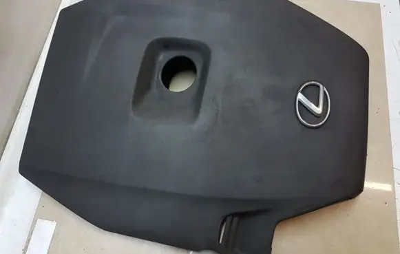 Lexus IS 220D-250-350 Engine cover (trim)