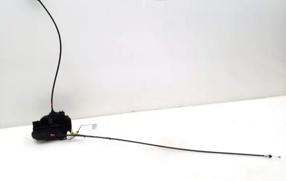 Nissan Note (E11) Front door lock 