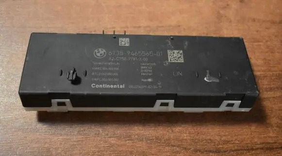 BMW X5 G05 Trunk lid opening control unit 9465565