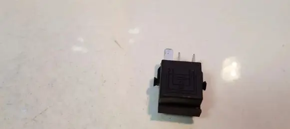 BMW 5 E34 Other relay 61361393412 61.361393412