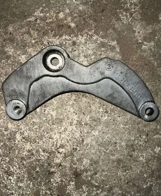 BMW 5 E39 Generator/alternator bracket 11282248561