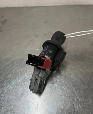 Renault Clio III Ignition lock