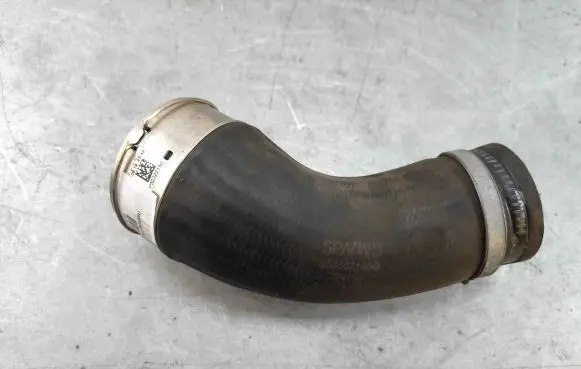 Volvo XC40 Intercooler hose/pipe 32252661 32224395