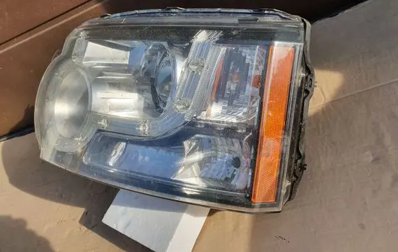 Land Rover Discovery 4 - LR4 Headlight/headlamp AH2213W030CB 89903498