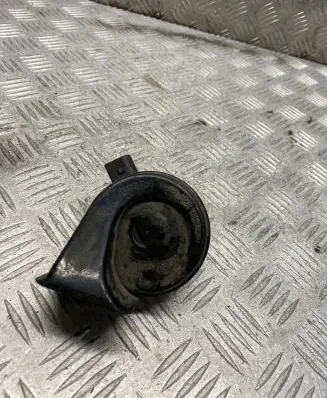 Volkswagen Transporter - Caravelle T5 Horn signal 703881157