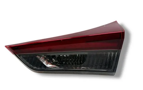 Toyota Auris E180 Tailgate rear/tail lights 000018671