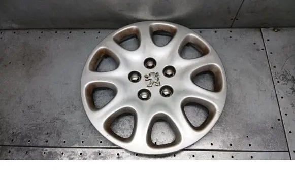 Peugeot 206 CC R17 wheel hub/cap/trim 9633955577