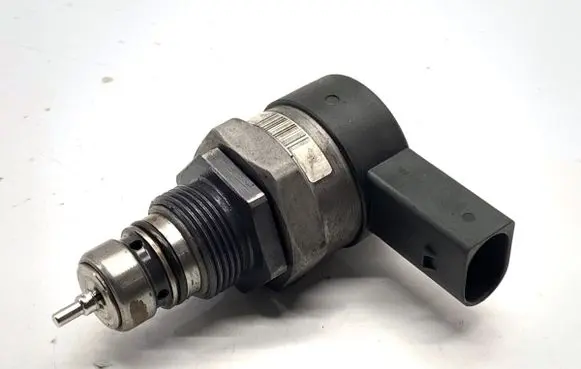 Mercedes-Benz S W221 Fuel pressure regulator A6420780149