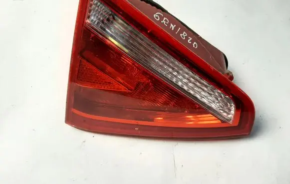 Audi A5 8T 8F Tailgate rear/tail lights 8T0945093