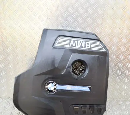 BMW 5 G30 G31 Engine cover (trim) 8657055 8657035