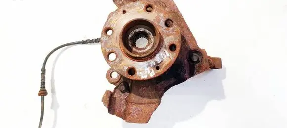 Opel Corsa D Front wheel hub 