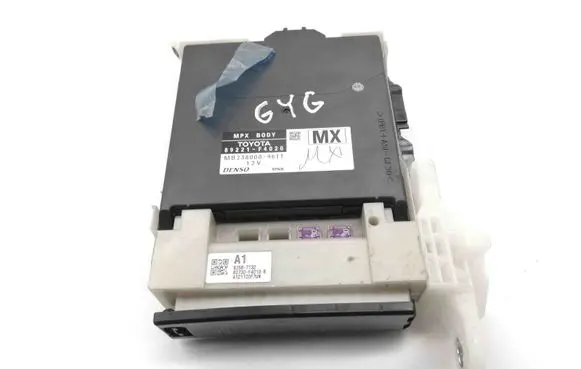 Toyota C-HR I Central body control module 89221F4020
