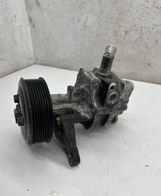 BMW 5 F10 F11 Power steering pump 7582943