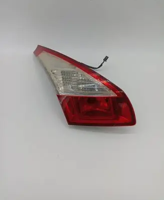 Tailgate rear/tail lights