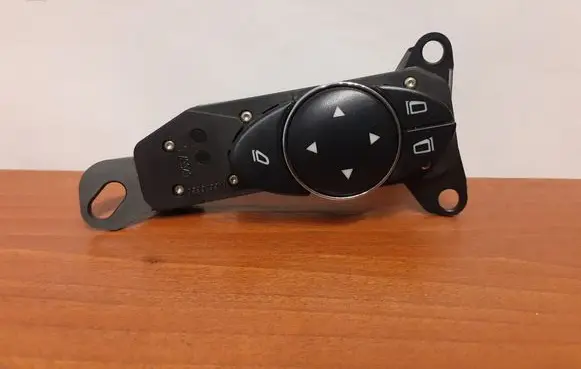Mercedes-Benz E W211 Wing mirror switch 2118216079 4361