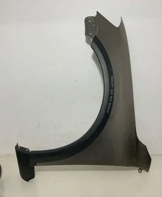 Volkswagen PASSAT B7 Fender 3AF853717