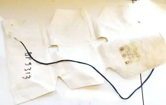 Volkswagen Golf V Seat heating element 1z0963557a