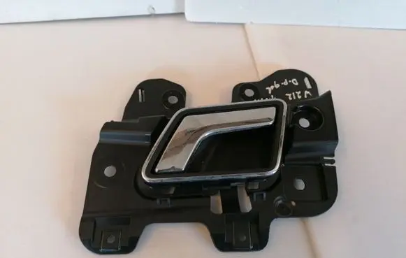 Rear door interior handle