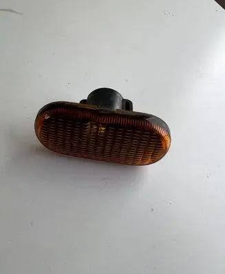 Renault Scenic RX Front fender indicator light 7700822136 770082213