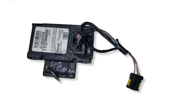 Renault Scenic II - Grand scenic II Ignition key card reader S118539002A 8200125077