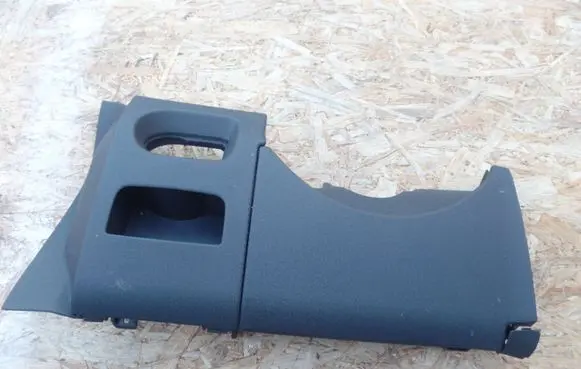 Opel Corsa D Dashboard lower bottom trim panel 13311818 13311820