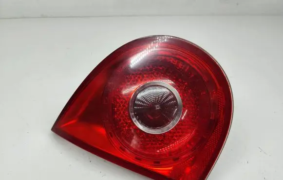 Volkswagen Golf V Tailgate rear/tail lights 1K6945093E B00132146 028500102