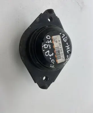 Mercedes-Benz ML W164 Engine mount bracket A2512403117