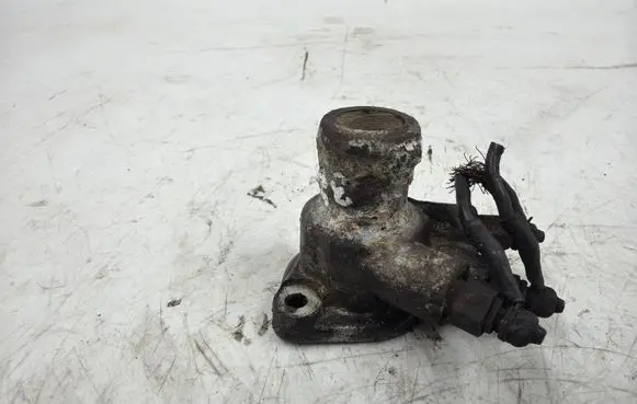 Audi A4 S4 B5 8D Engine coolant pipe/hose 028121145B