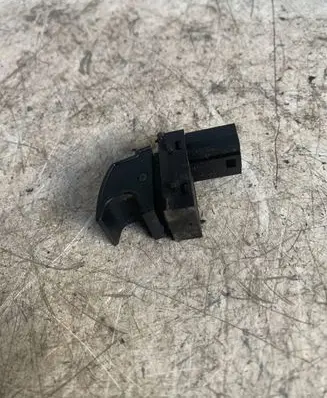 Volkswagen Jetta VI Tailgate opening switch 5c6959831