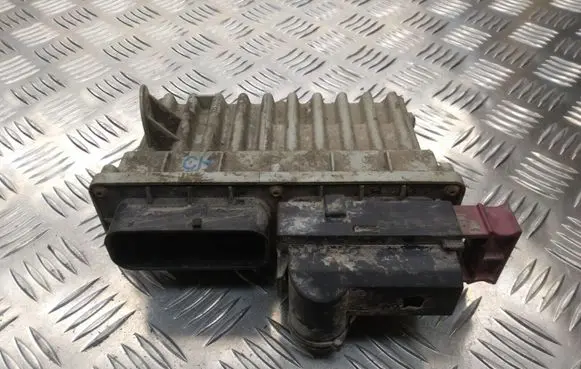 Opel Astra G Fan control module 24410129