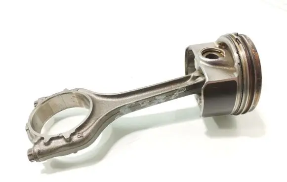 Volkswagen Polo V 6R Piston with connecting rod 