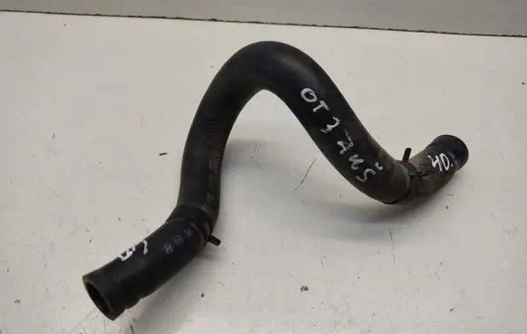 Coolant pipe/hose