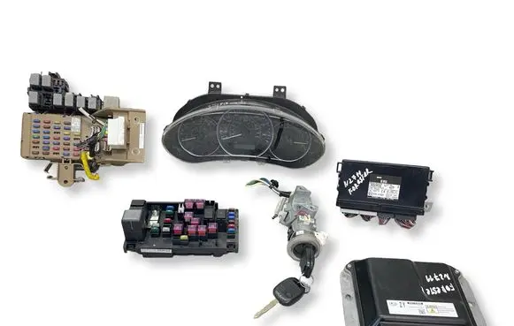 Subaru Forester SH Engine ECU kit and lock set 88281SC330 88215AG000 22611AS600