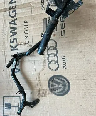 Volkswagen Crafter Engine coolant pipe/hose 7E0121065CE