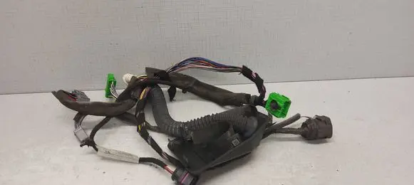 Volvo V70 Front door wiring loom 8697910 8676027