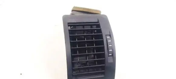 Skoda Octavia Mk2 (1Z) Dash center air vent grill 1Z0819701A