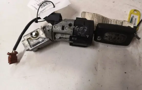 Peugeot 407 Ignition lock 9648445180