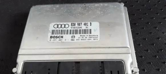 Audi A6 S6 C5 4B Engine control unit/module 8d0907401b 0281001811