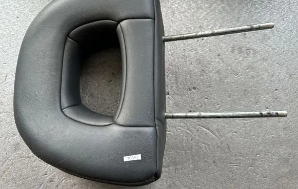 Mitsubishi Pajero Front seat headrest MR637367