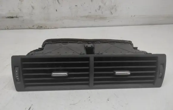 Audi A4 S4 B7 8E 8H Dash center air vent grill 8E0820951H