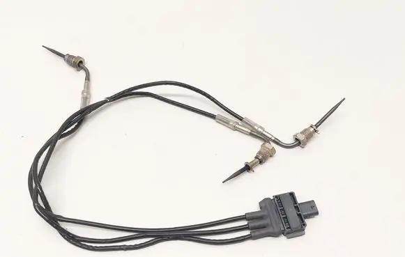 Mercedes-Benz C W206 Exhaust gas temperature sensor A0009058015