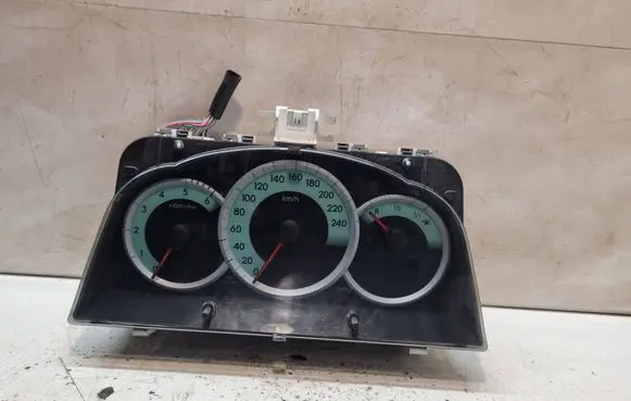 Toyota Corolla Verso AR10 Speedometer (instrument cluster) 838000F090 MB2574303100