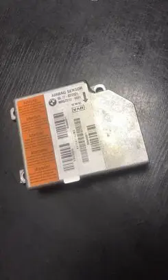 BMW 5 E39 Airbag control unit/module 8372521