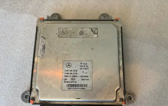 Mercedes-Benz E W212 Engine control unit/module A6519007500 A0064461540 6519007500